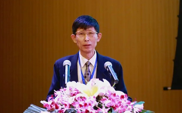 岳慶平 北京大學(xué)教授、博士生導(dǎo)師
