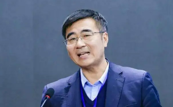 孫富春 清華大學(xué)計算機科學(xué)與技術(shù)系教授、博士生導(dǎo)師